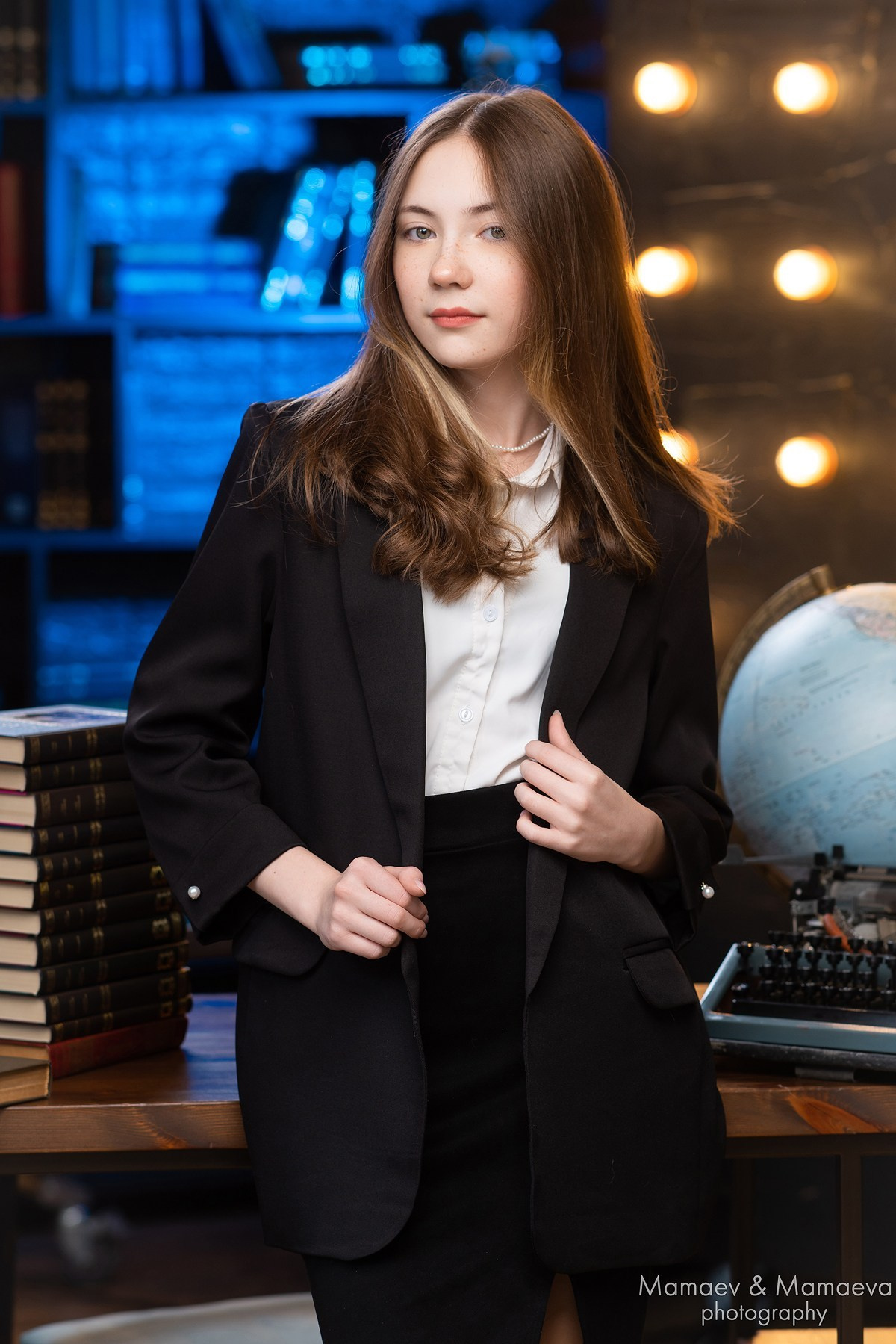 Студия 2 разворота (портрет). Выпускные альбомы от Мамаевых, город Киров