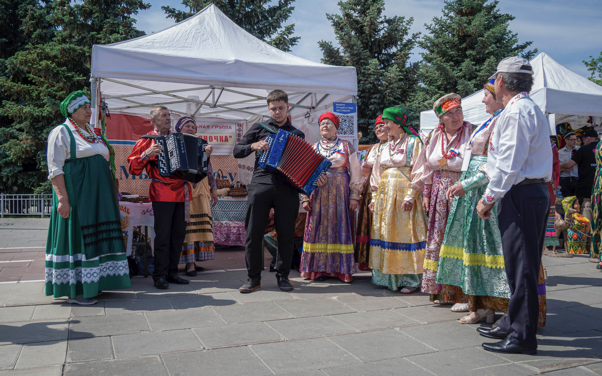 Фестиваль «Мост Дружбы» объединил тюменцев