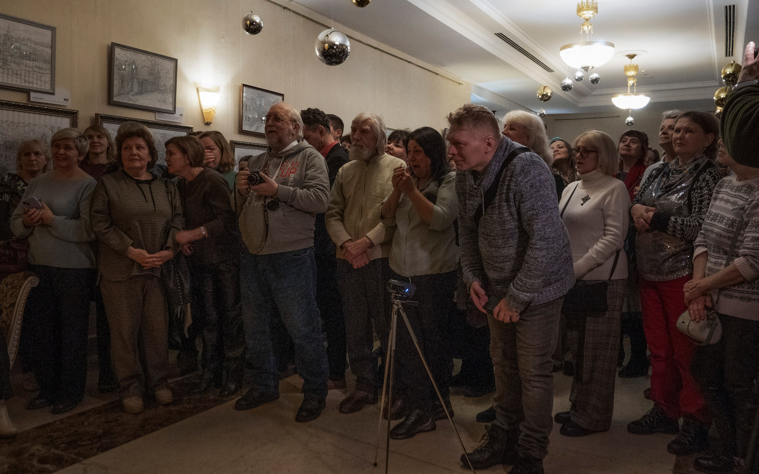 Выставка акварельной живописи «ТюменьЯ» в Драмтеатре