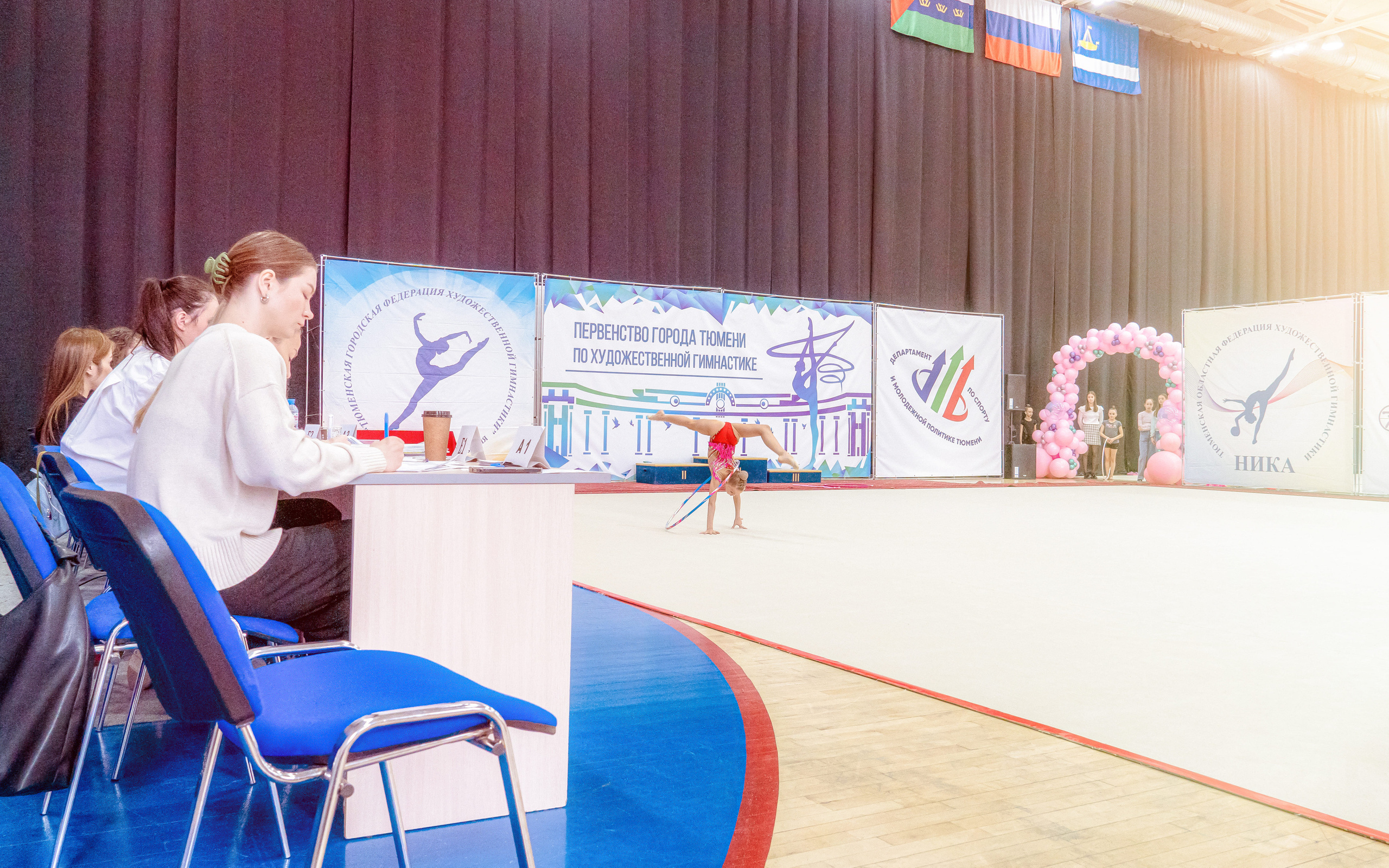 Красота и грация на ковре спортивной школы «Прибой»