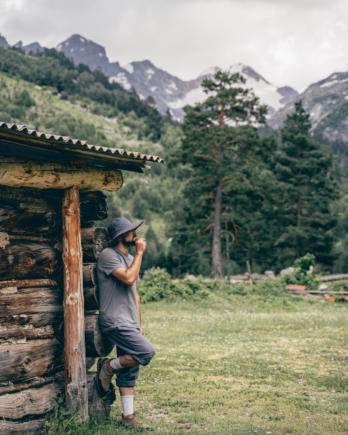 Фотограф на Кавказских Минеральных Водах (Пятигорск, Железноводск, Ессентуки, Кисловодск) и в горах Северного Кавказа (Домбай, Архыз, Эльбрус, Чегем, Чегет, Джилы-су). Свадебный фотограф, семейный фотограф, фото-тур, студийный фотограф).