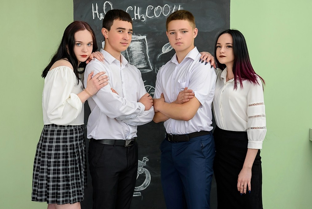 Средняя школа. Выпускные альбомы\ Fotodeti-liski