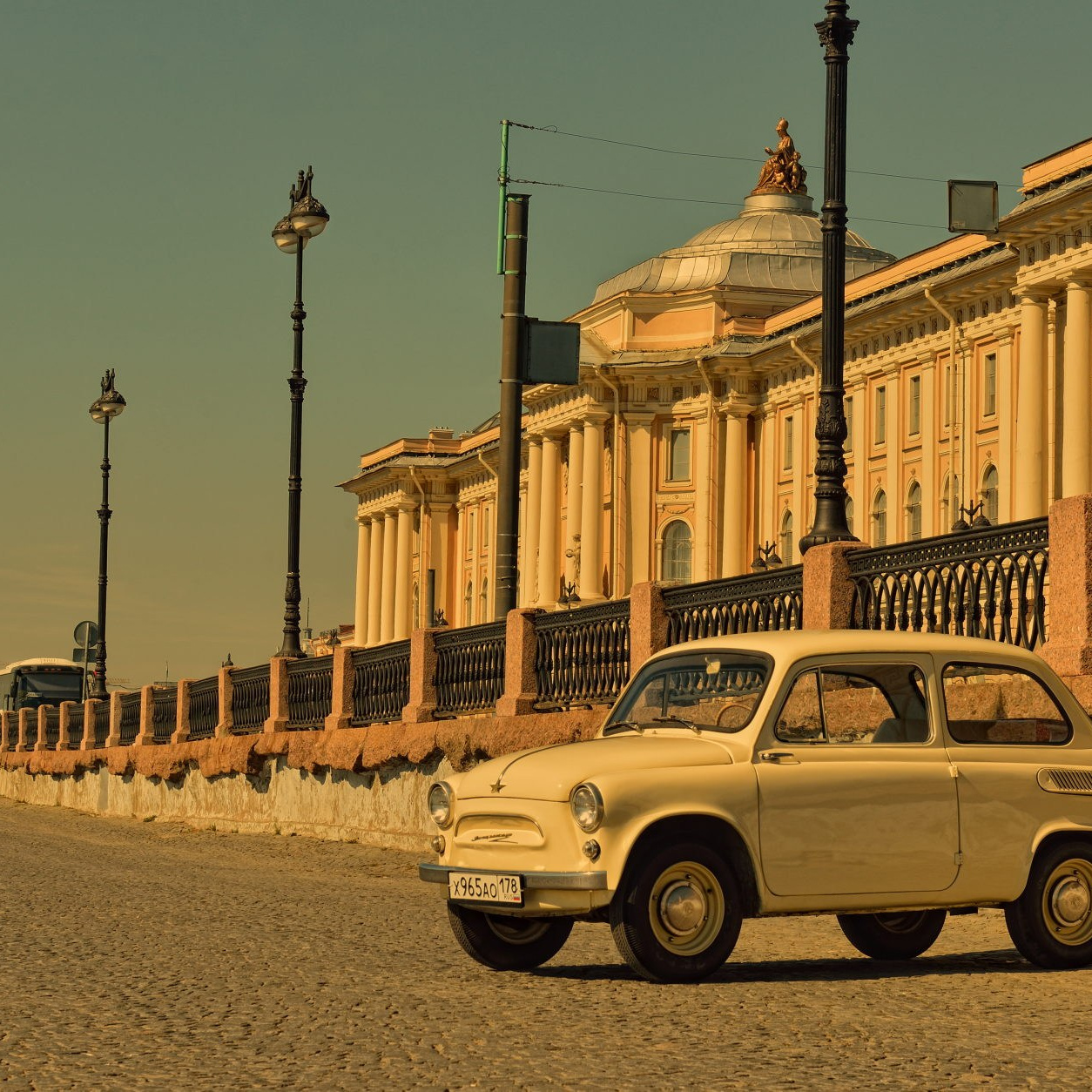 Saint-Petersburg. Spring. An old car on the University embankment. View of the Academy of Arts. There are even more view photos in the store.
