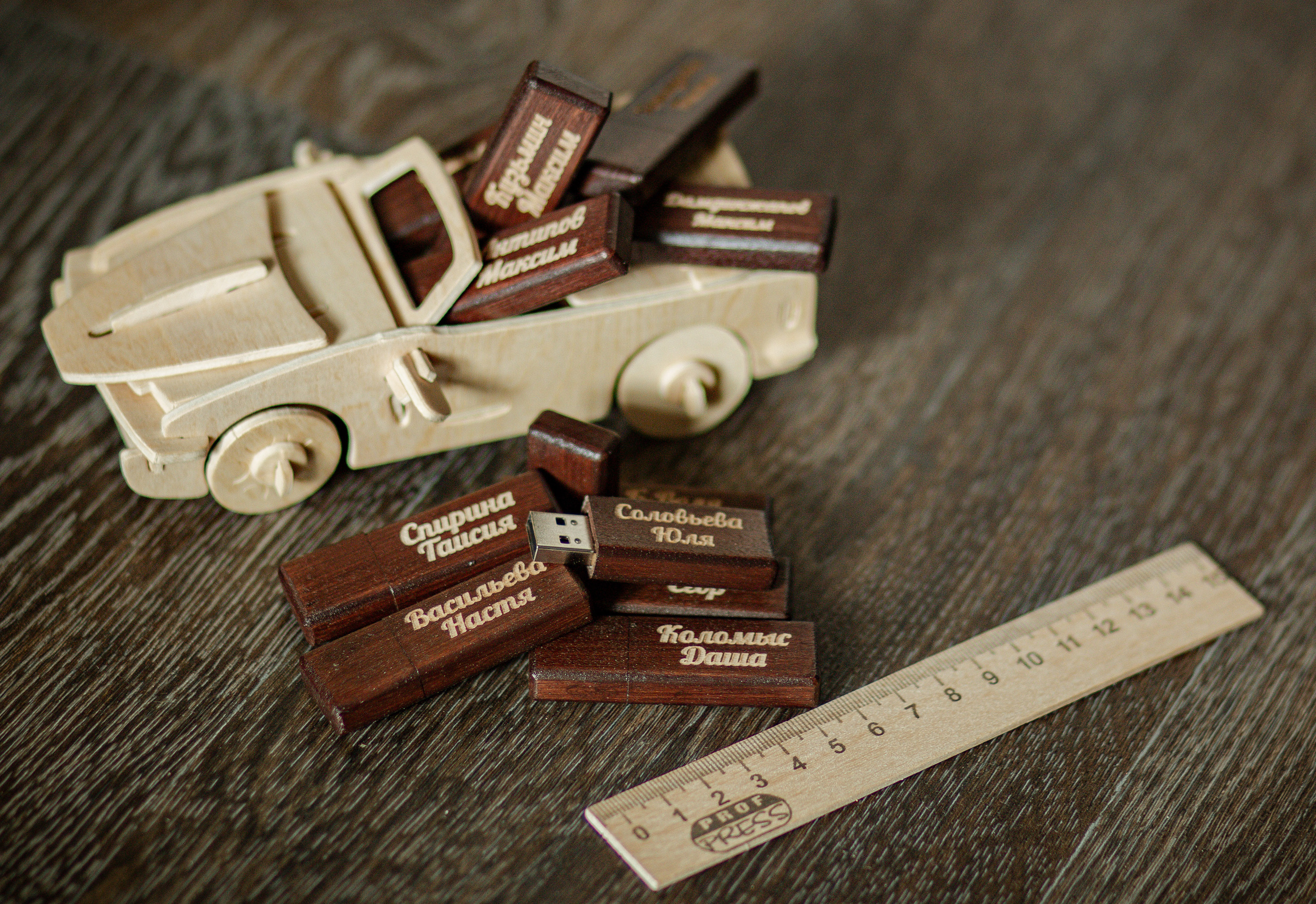 папка-трио выпускной альбом Выпускной альбом Чита, Школа Чита, детский сад Чита, живое фото, выпускной альбом с живыми фотографиями, фотограф на выпускной, стильный современный выпускной альбом Чита, выпускной альбом 9 класс, выпускной альбом 11 класс, выпускной 4 класс, фотограф на выпускной, именные флешки