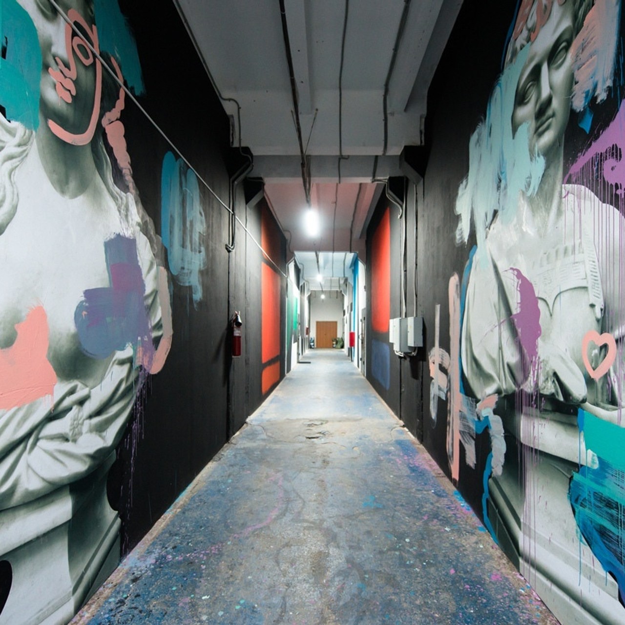 Художник питер коглер. Экспансия донаджер. Время). Пространство но как не. Пространство для фотосессии.