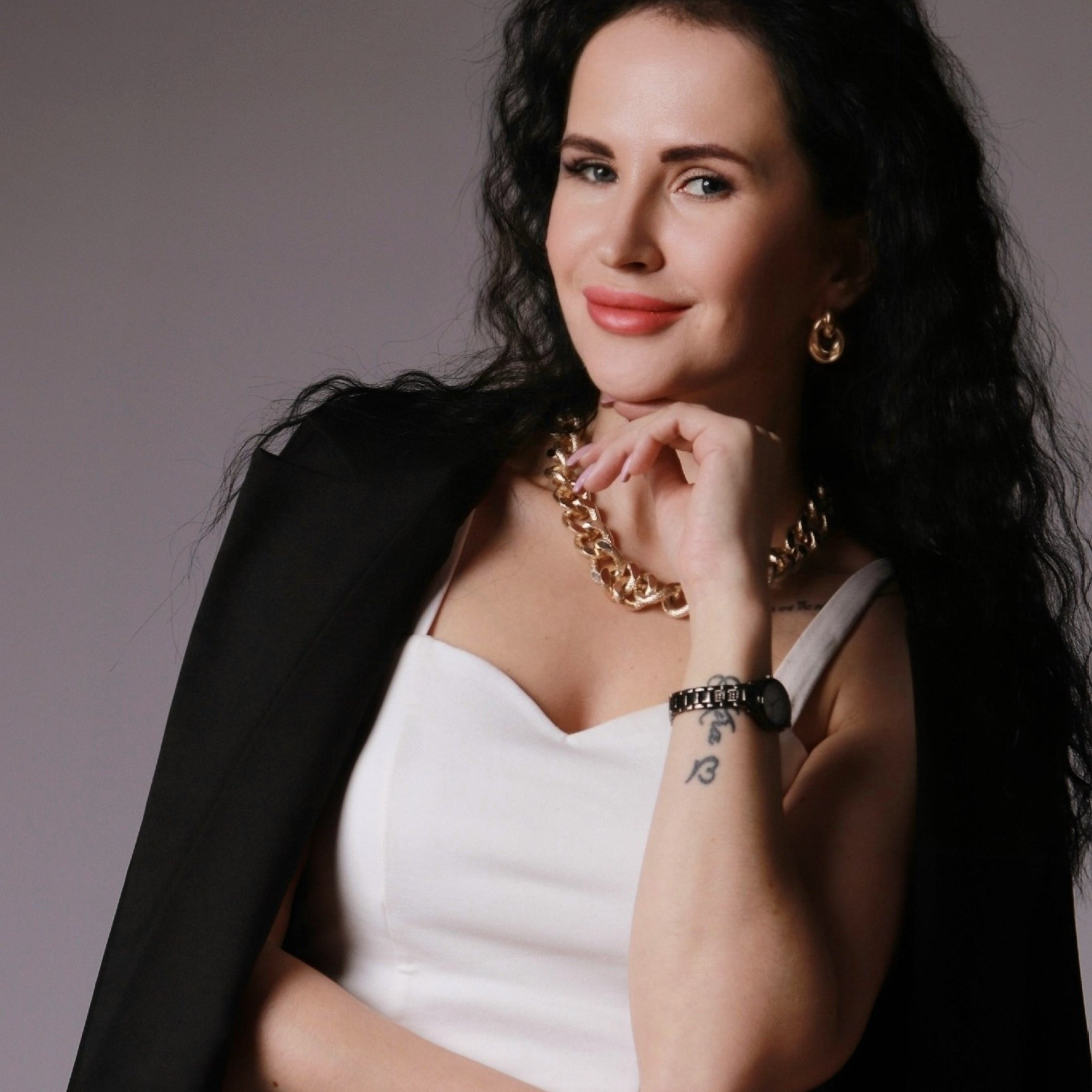 Контакты. Фотограф Юлия Ремезова