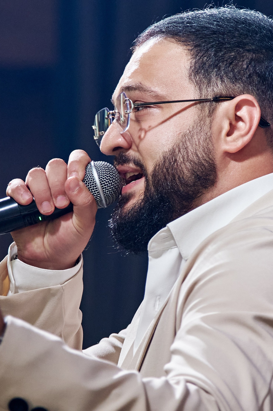 Женский портрет на природе