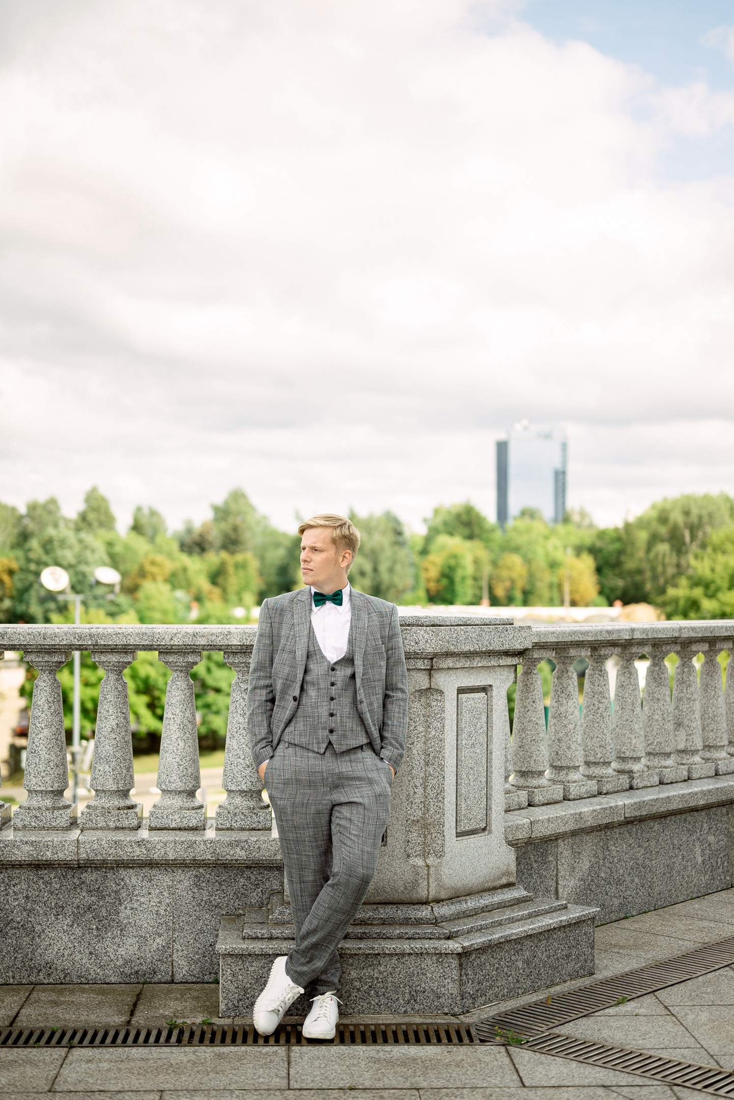 Топ локаций Минска для свадебной прогулки в дождь. Свадебный и портретный фотограф в Минске Наташа Каракулова