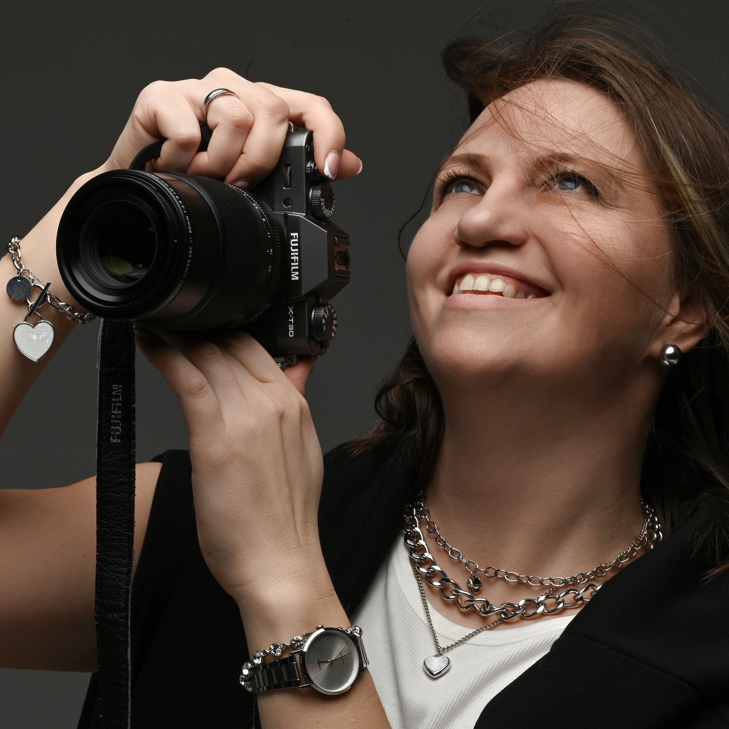 Предметный фотограф и видеограф, ИИ генерации в Москве Карсакова