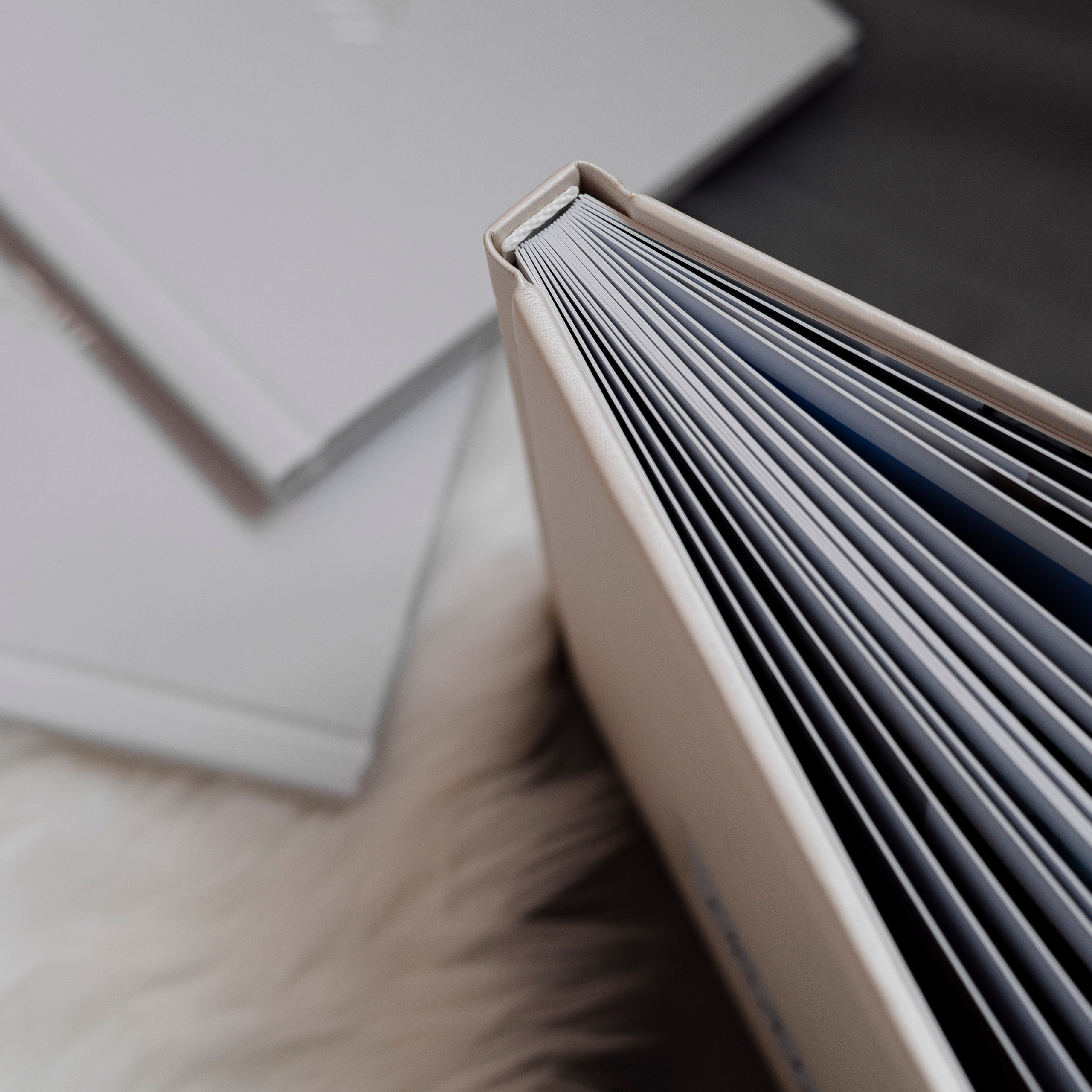 Классические фотокниги. Свадебные и семейные фотокниги