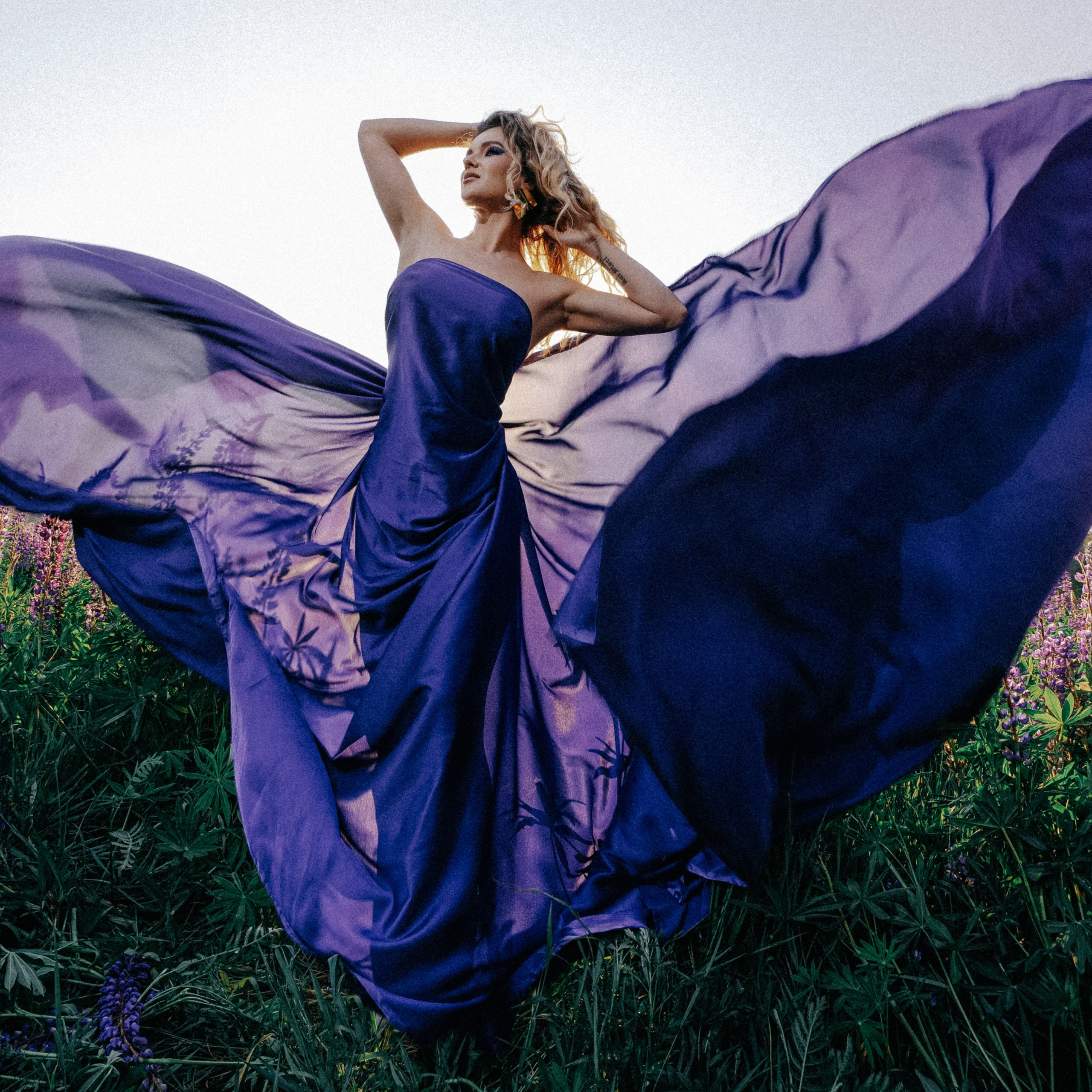 Фотосессия в люпиновом поле. Свадебный и семейный фотограф Виктория Носачёва. Щелково, Москва и МО