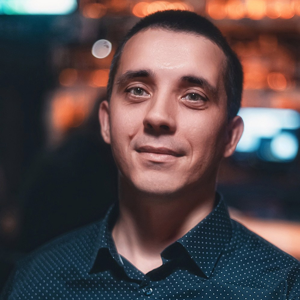 Контакты. Портретный фотограф в Санкт-Петербурге — Иван Васильев