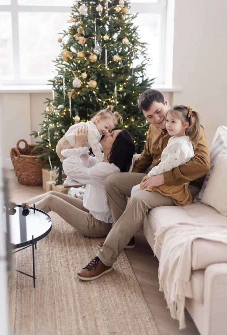 Рекомендации по подбору одежды для семейных новогодних съемок в моей студии. Фотограф новорожденных г. Рязань, детский и семейный фотограф
