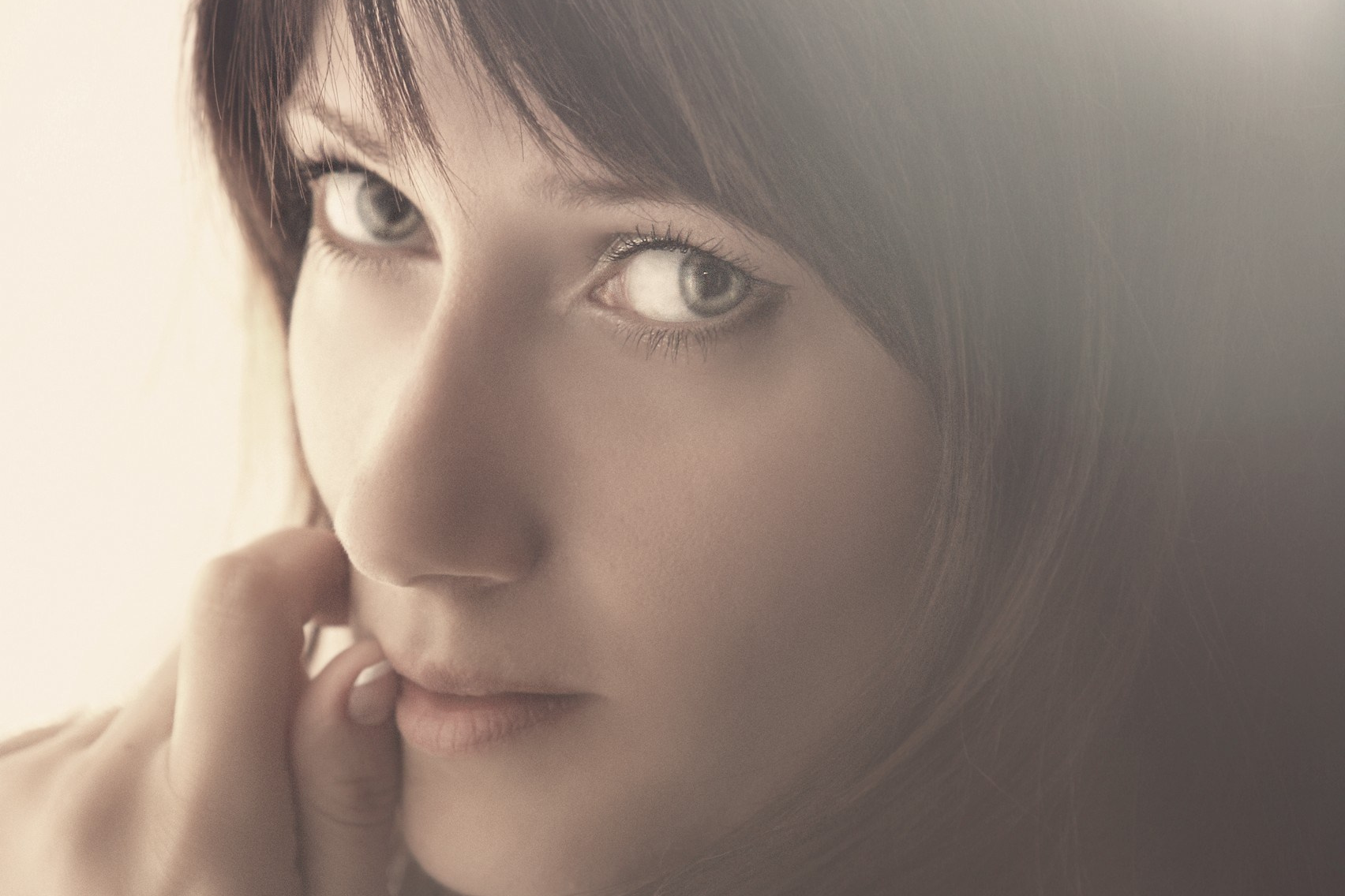 КОНТАКТЫ. Фотограф в Краснодаре Нани Лоза. Студийная и выездная фотосъёмка