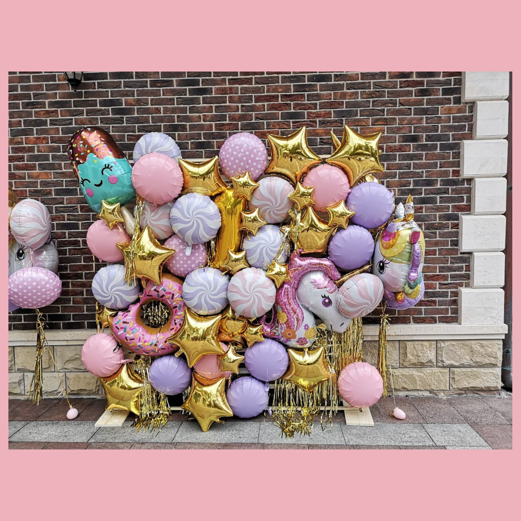 Фотозона из фольгированных шаров. Студия праздничного декора