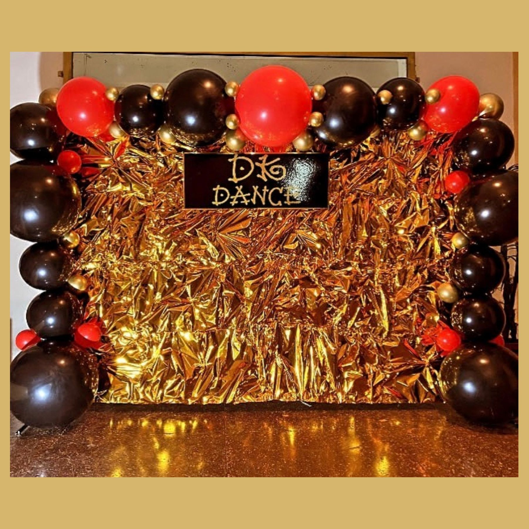 Фотозона из фольги. Студия праздничного декора