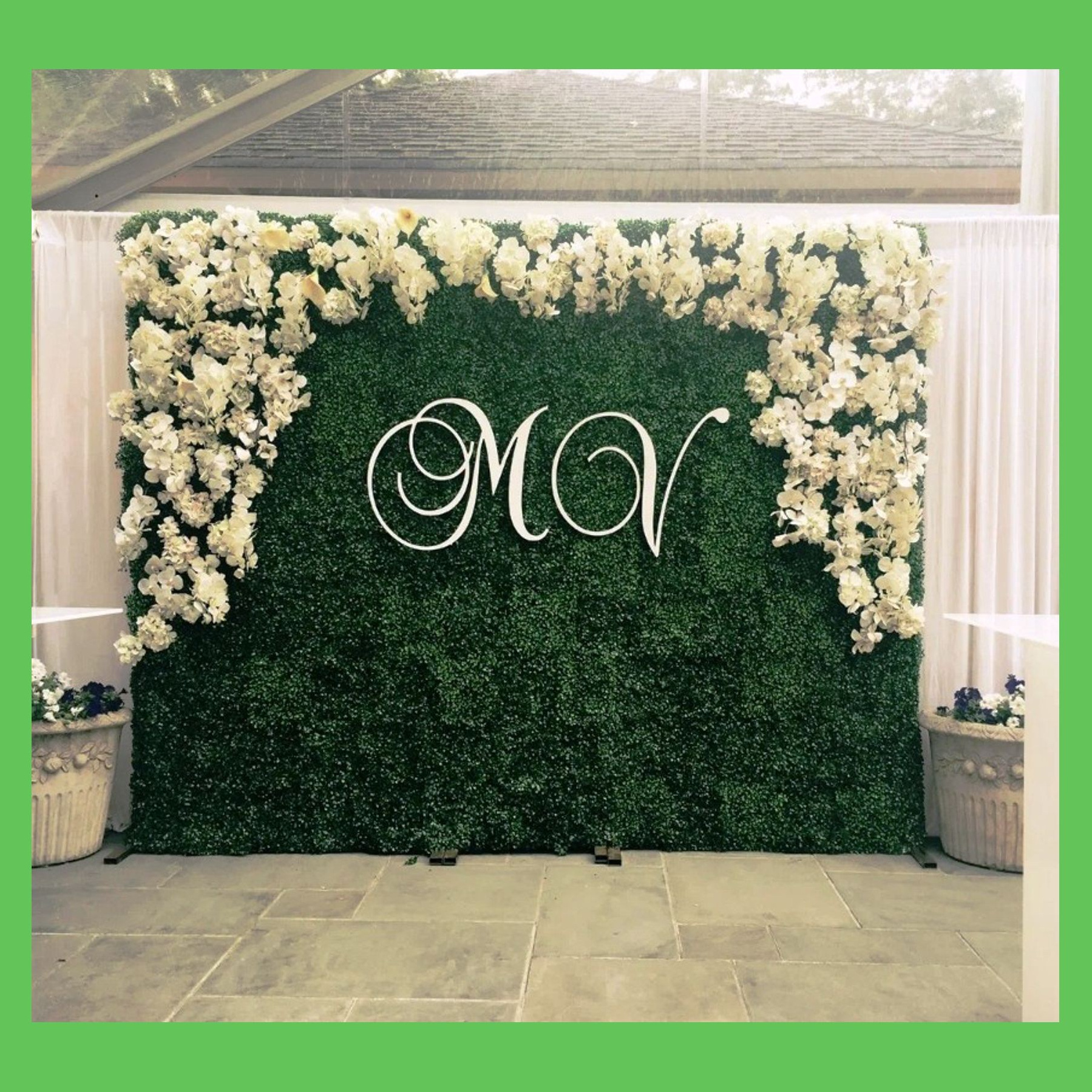 Зеленая фотозона. Студия праздничного декора