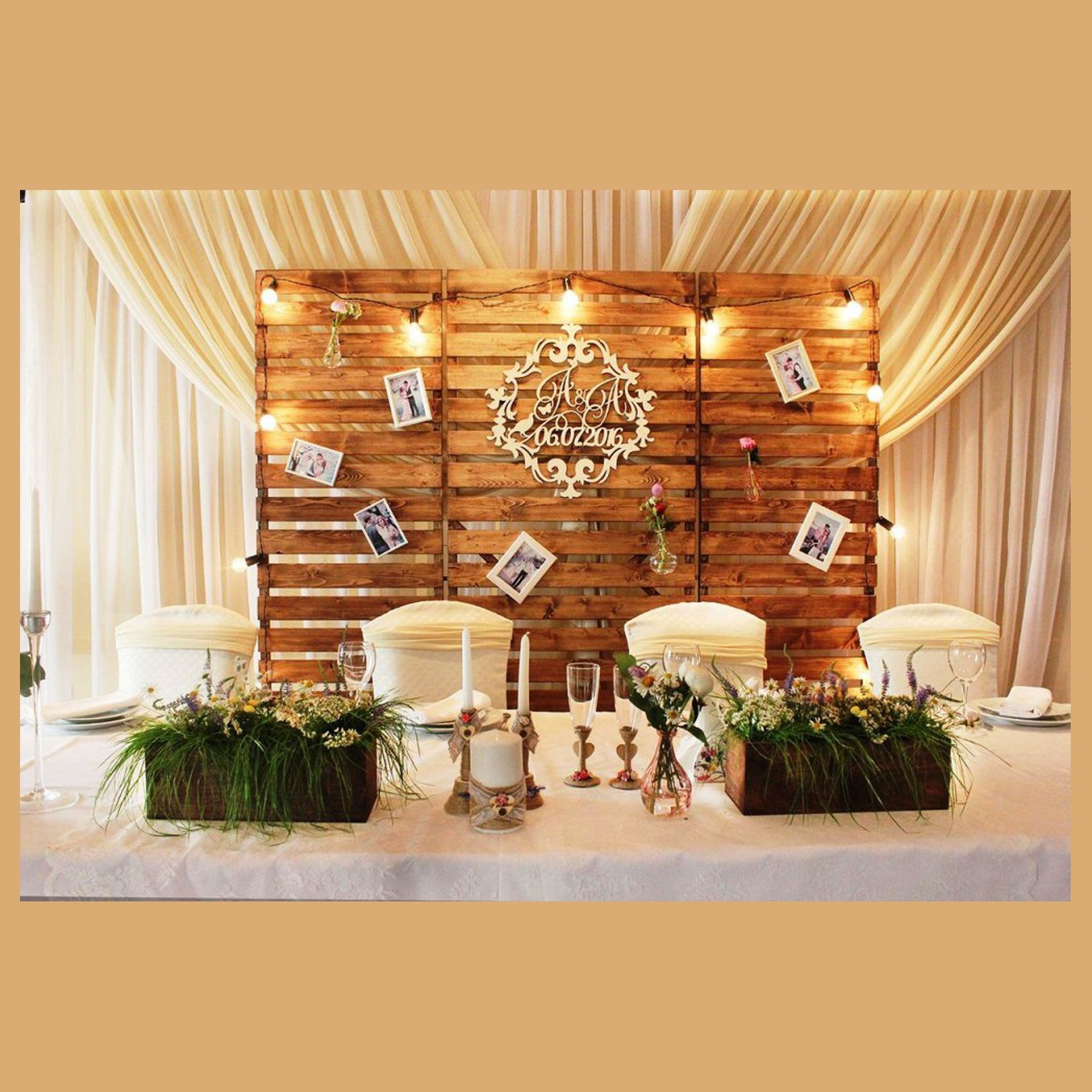 Деревянная фотозона. Студия праздничного декора