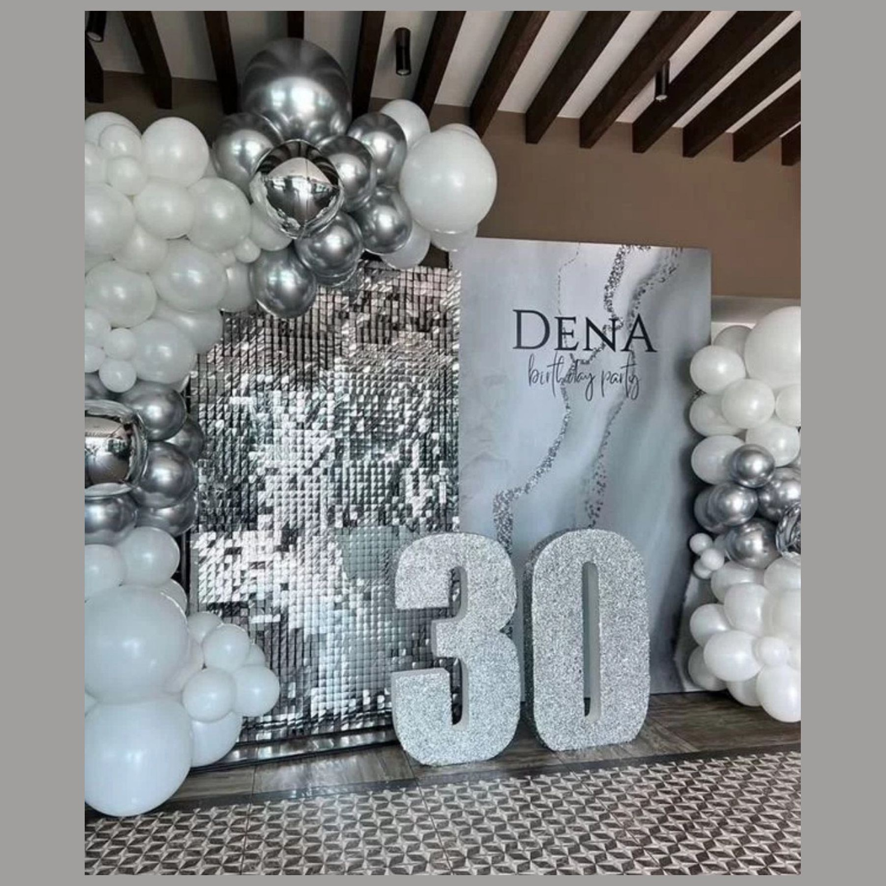 Фотозона из блоков. Студия праздничного декора