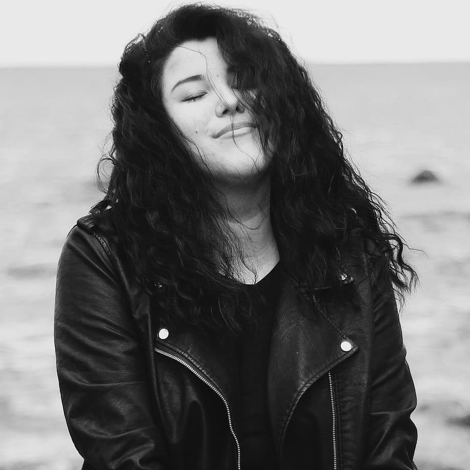 Hmliber — фотограф и контент-креатор из Петербурга