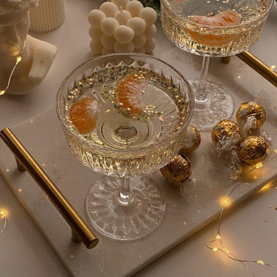 Идеи новогодних фото. Фотограф для женщин и мужчин, контента для бизнеса в Сочи, Адлере, Красной поляне, Розе Хутор