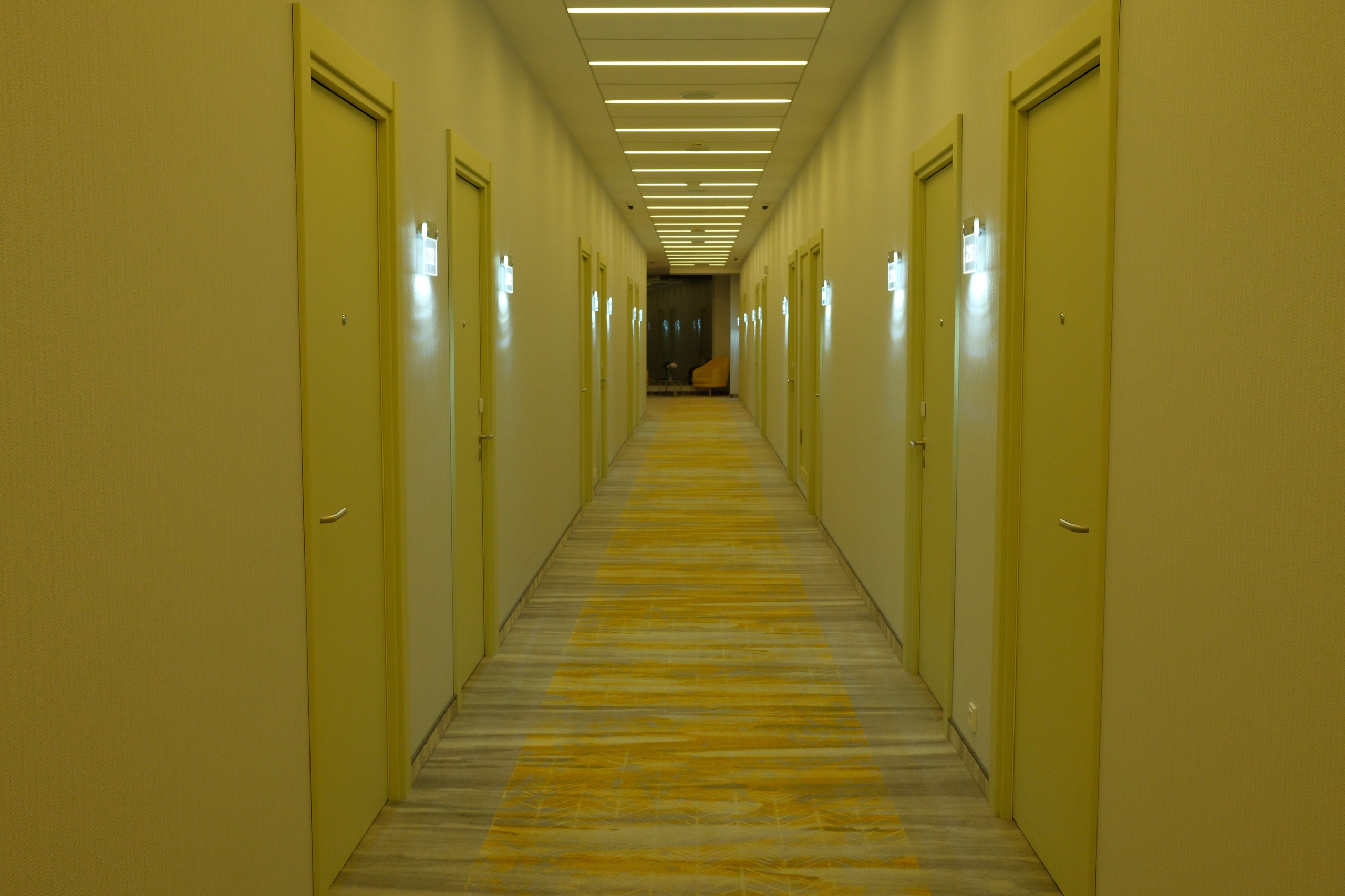 Спорт, пляж и некрасивые люди. Belugin Art