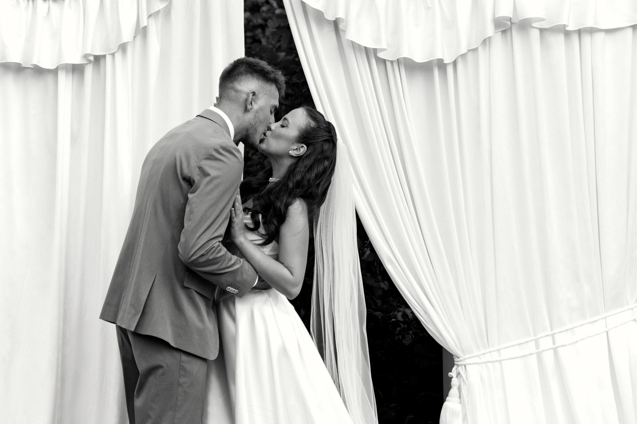 Свадьбы Владивосток. Организация свадеб и других мероприятий во Владивостоке от «Рядом быть»