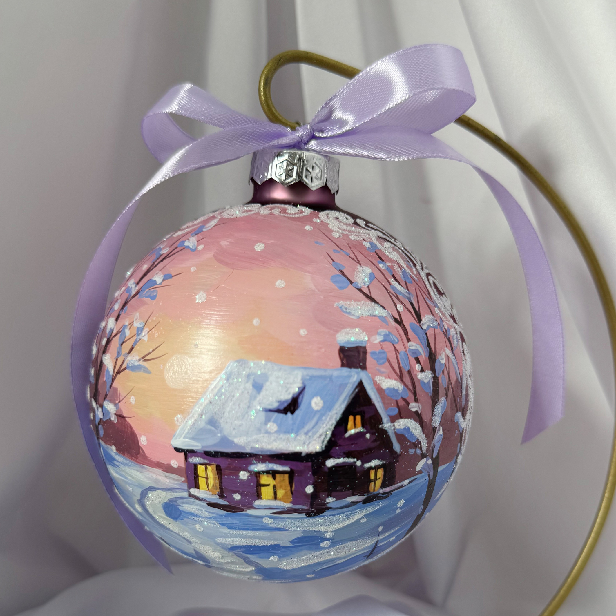 Магазин ёлочных шаров с ручной художественной росписью. Художественная ручная роспись елочных шаров, корпоративные подарки и восковые аромасвечи