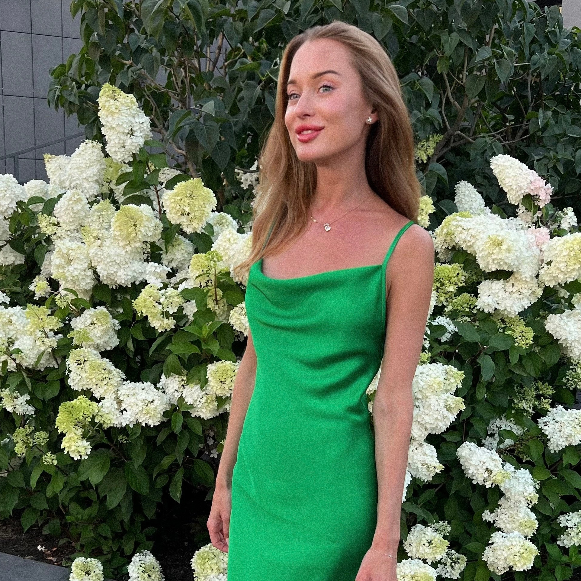 Контакты. Дизайн интерьера и декорирование пространства мебелью и аксессуарами по всему миру / Баронкина Алена