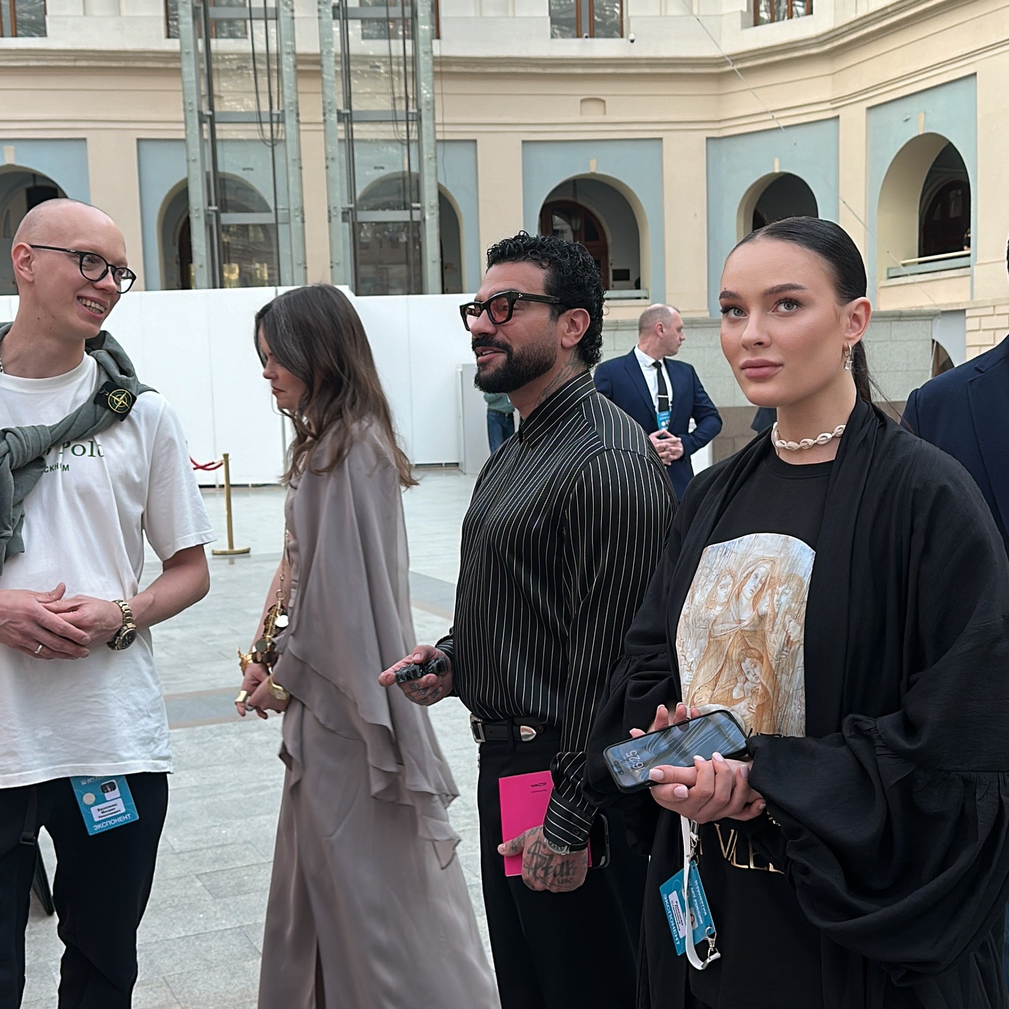 Контакты. Главная