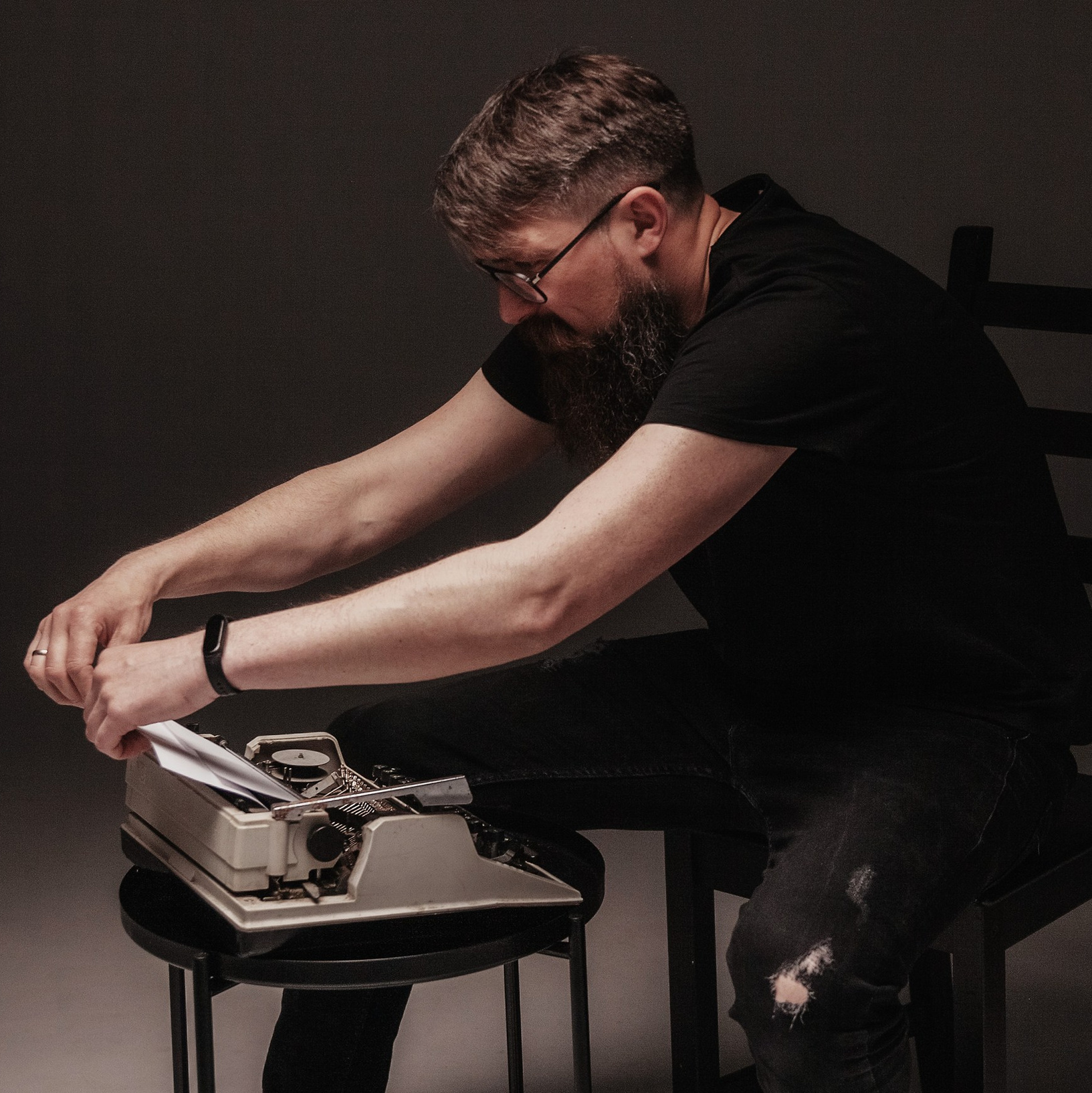 Контакты. Репортажный видеограф Илья Сухоносиик