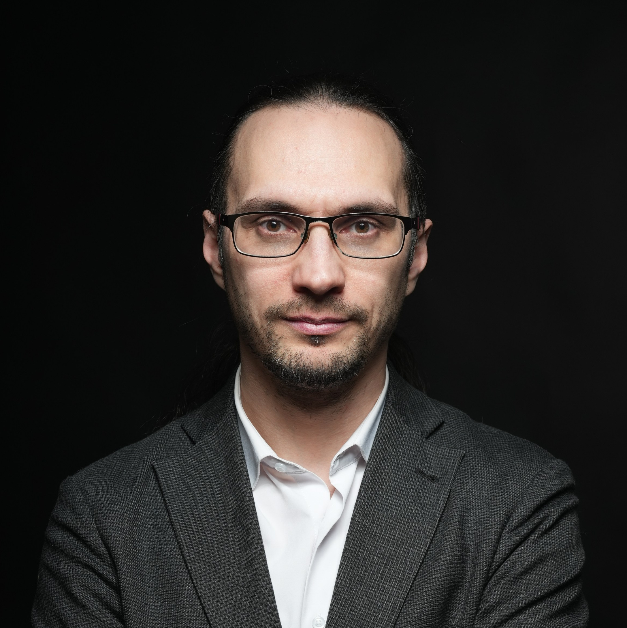 Услуги фотосъёмки в Санкт-Петербурге. Репортажная фотосъёмка частных и корпоративных мероприятий. Фото товаров для каталогов, сайтов и маркетплейсов. Рекламная предметная фотосъёмка. Фото ювелирных украшения, антиквариата и драгоценных камней, предметов роскоши. Сделать фотографии.