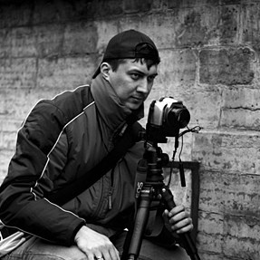 Участники клуба любителей фотографии