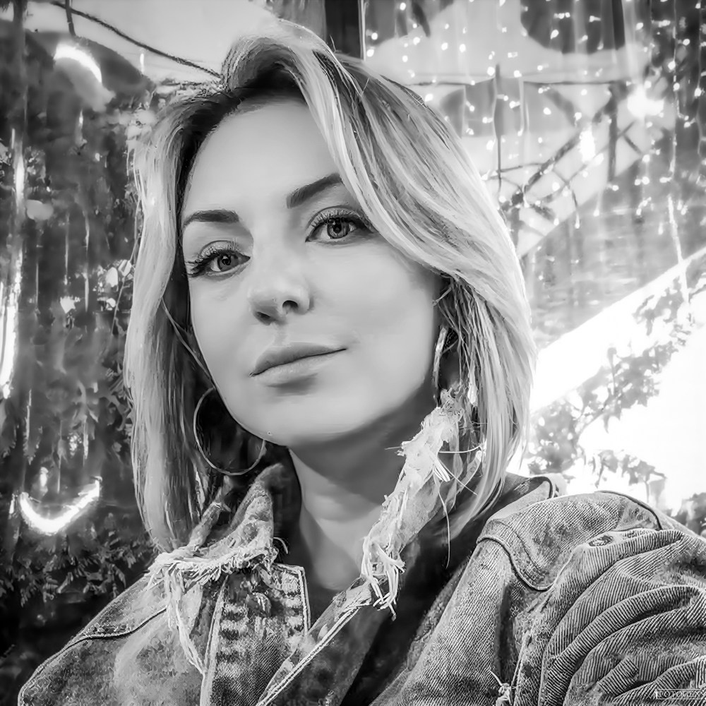 Студийная фотосессия в Краснодаре | Студия PREMIUM-класса ФОТОГЕН: процесс создания макияжа для аквасъемки