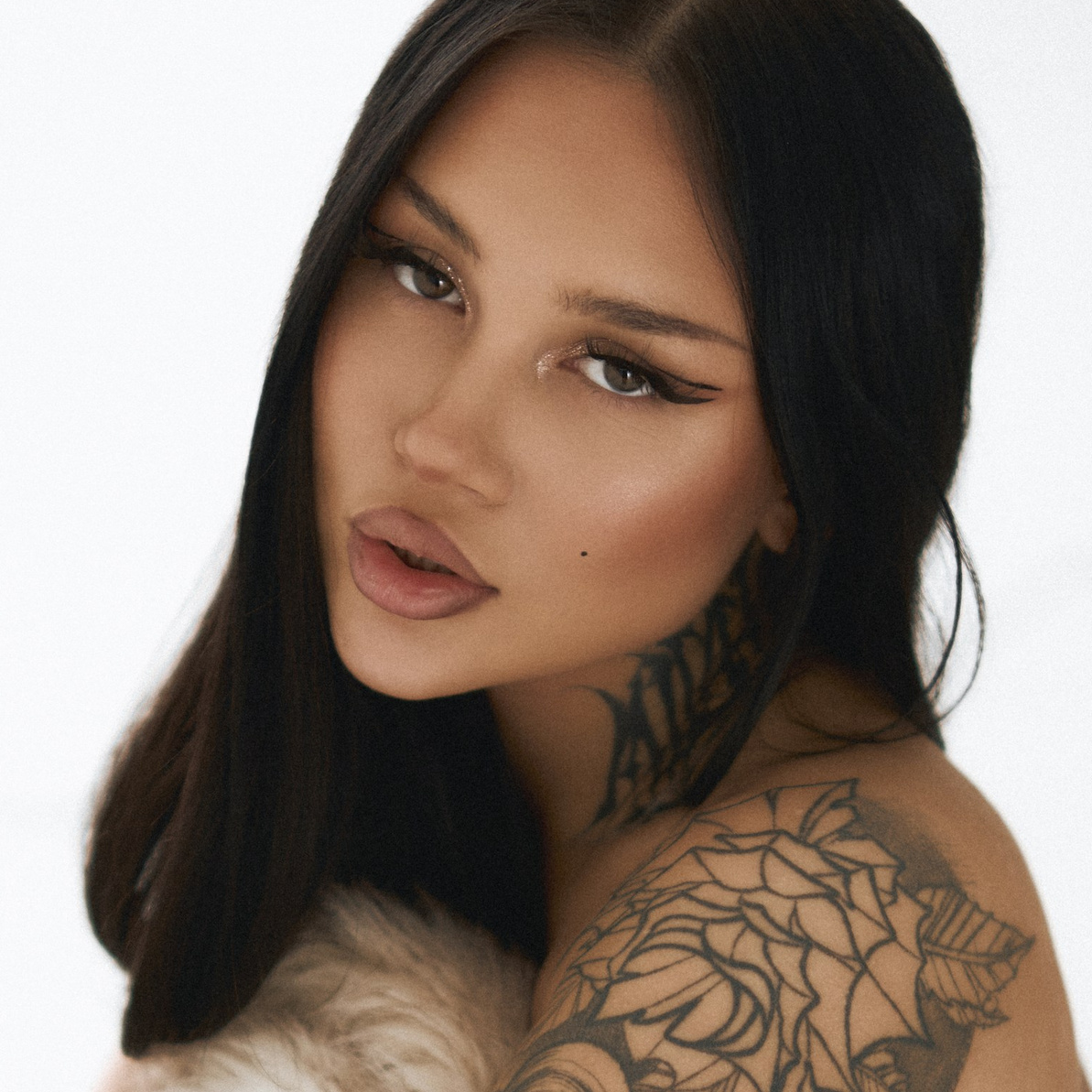 Портретная и Fashion фотосъемка в Москве КРИС KISS. Лукбуки и каталоги