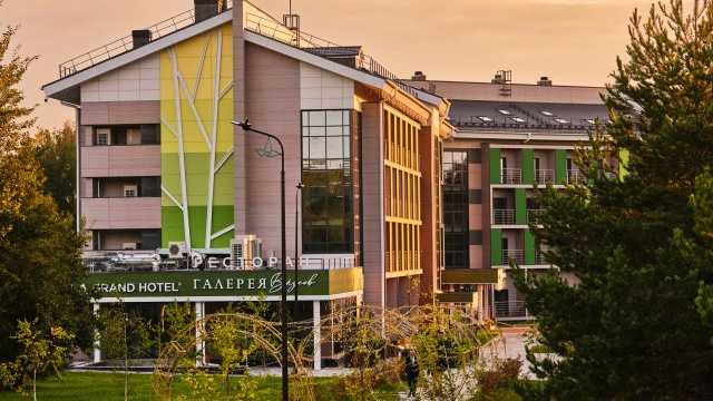 Корпус гранд гольф клуба в Доброграде 