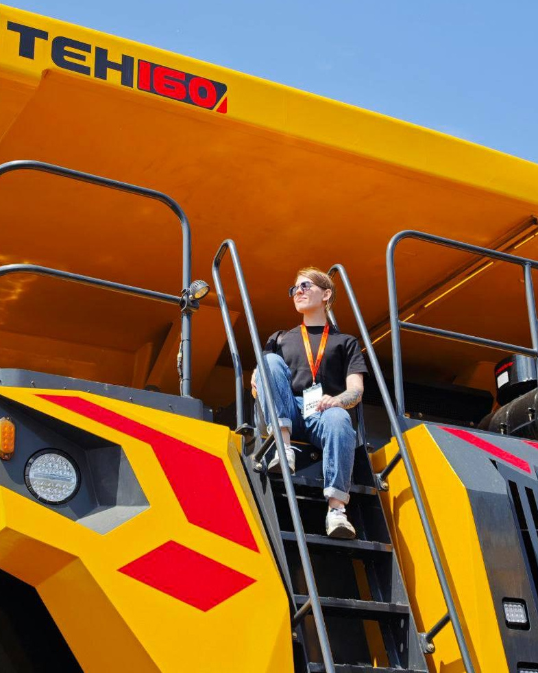 промышленная фотосъёмка карьерной техники и тяжёлого оборудования