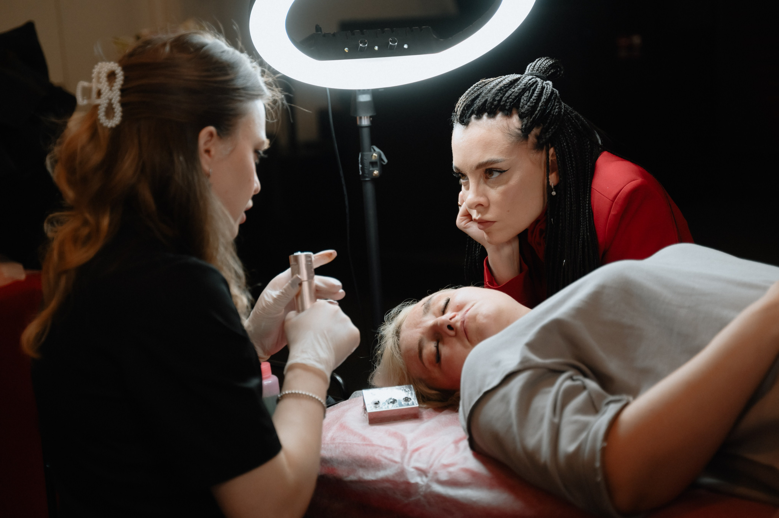 Обучение перманентному макияжу, базовый курс. Студия перманентного макияжа, косметологии и массажа SYMMETRY в Москве, м. Киевская