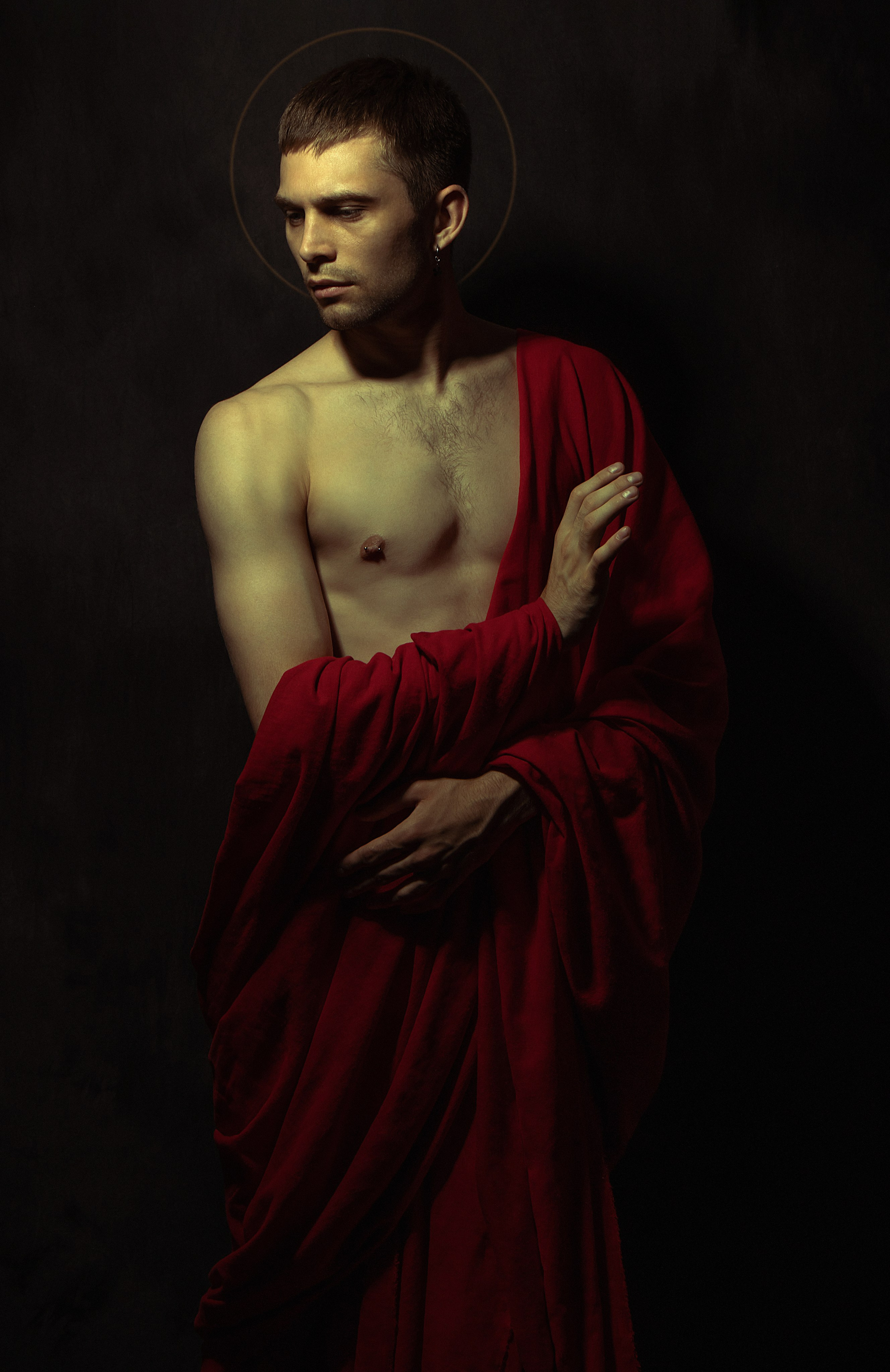 Портретная фотография — это моя визитная карточка. Я стараюсь создавать запоминающиеся снимки, которые несут в себе идею, замысел и до мелочей продуманную историю как в позах, так и в эмоциях.