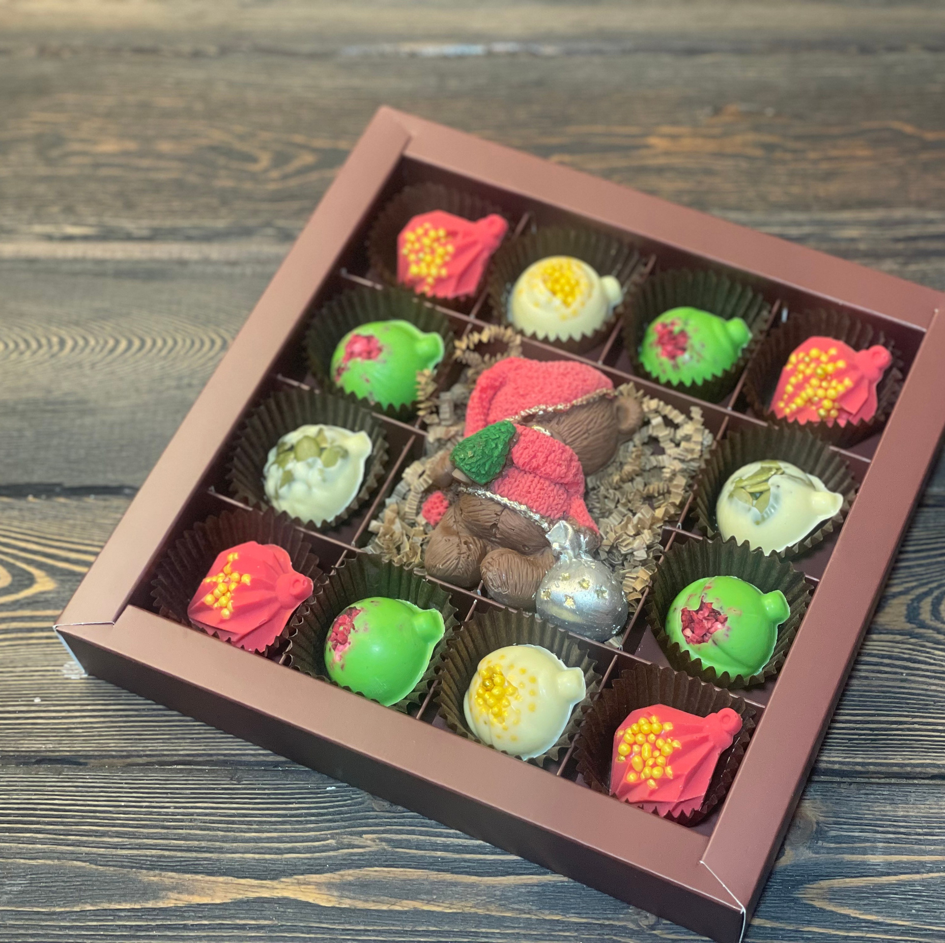 Фантазийный шоколад Сургут. Клубника в шоколаде в Сургуте