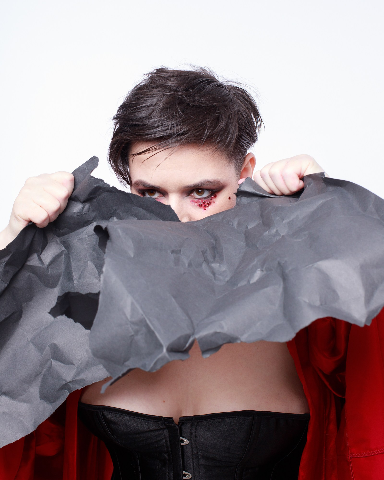 Скрытая агрессия. Необычные портретные фотосессии под ключ в Москве