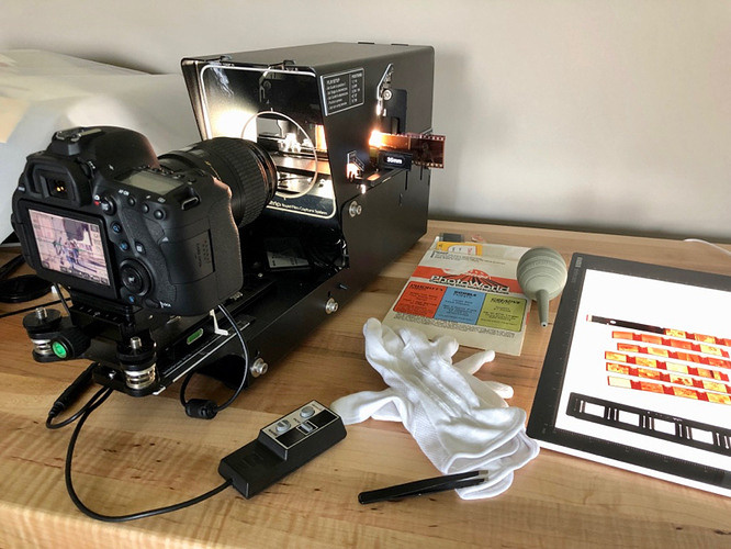 «Сканеры» для пересъёмки плёнок. Фотограф Евгений Стельмах в Молодечно и Минске