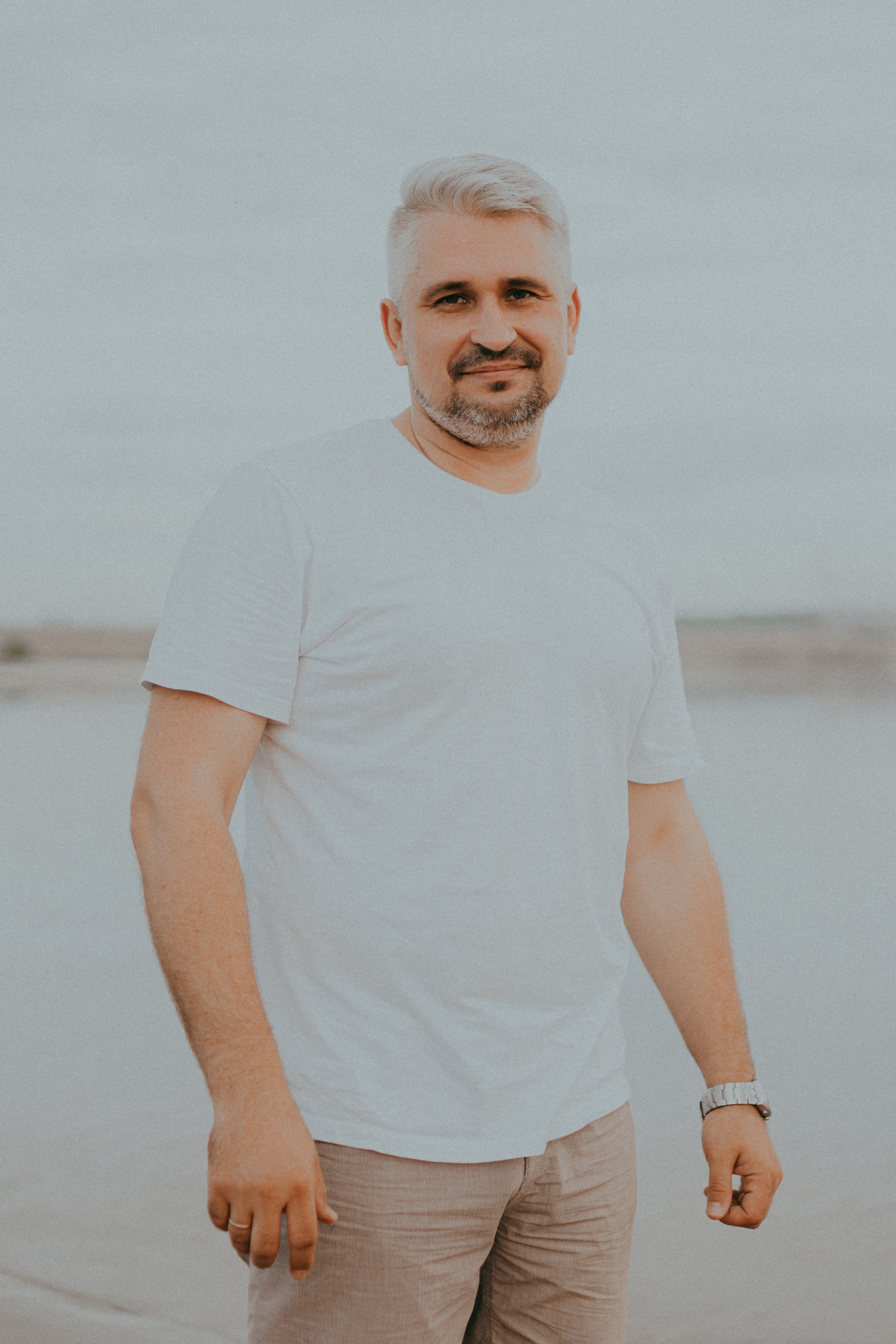 Контакты. Фотограф Алексей Кутырёв