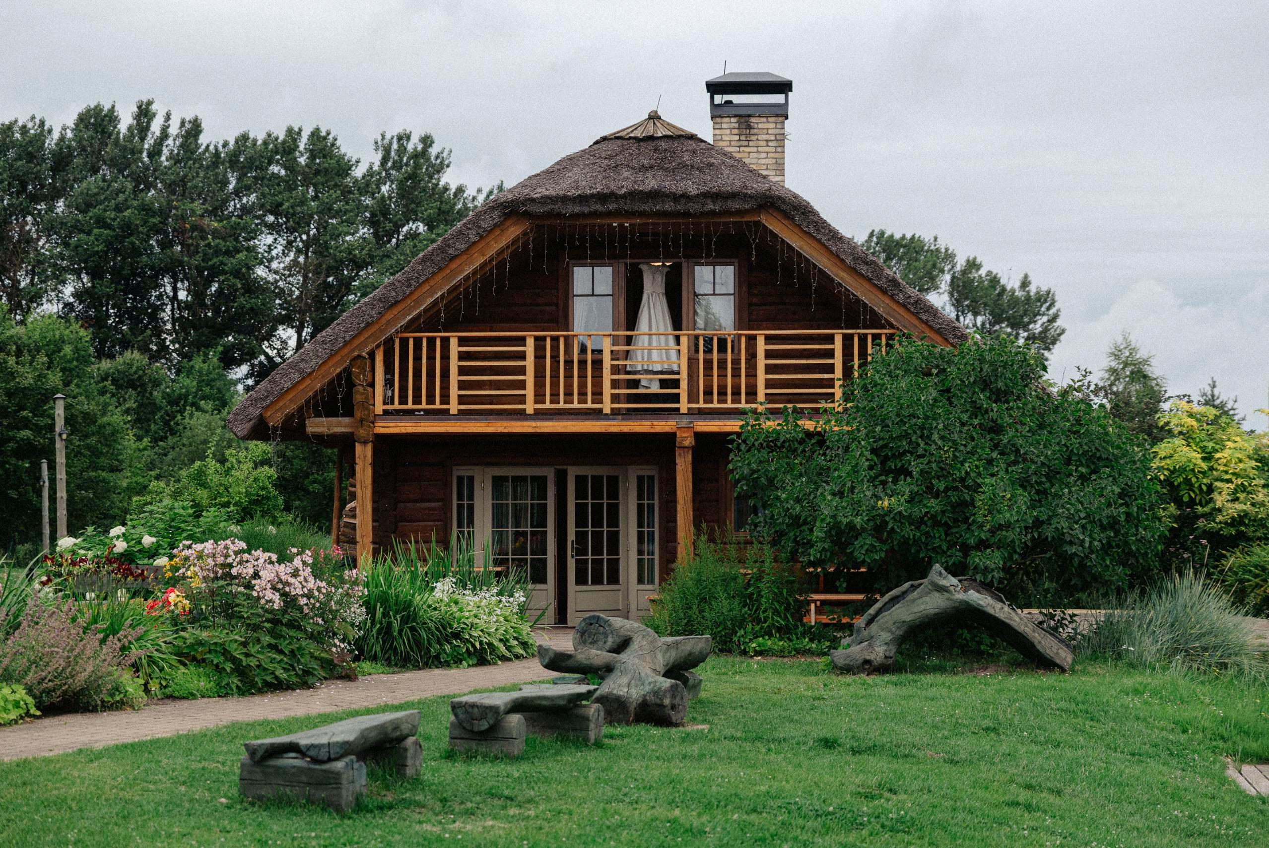 Свадебные сборы жениха и невесты надо ли снимать?