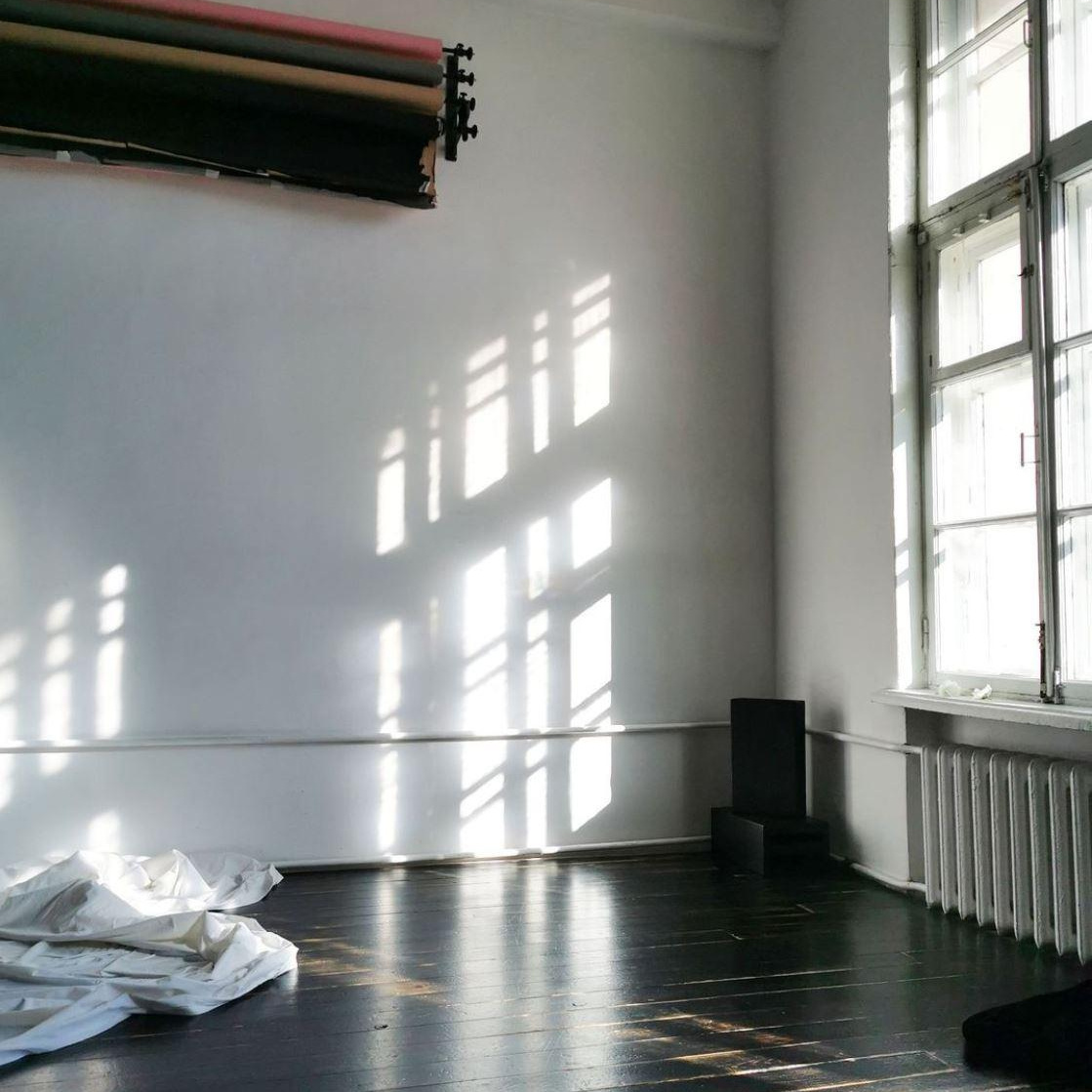 Минималистичные фотостудии Минска. Портретный фотограф в Минске Анна Волейко