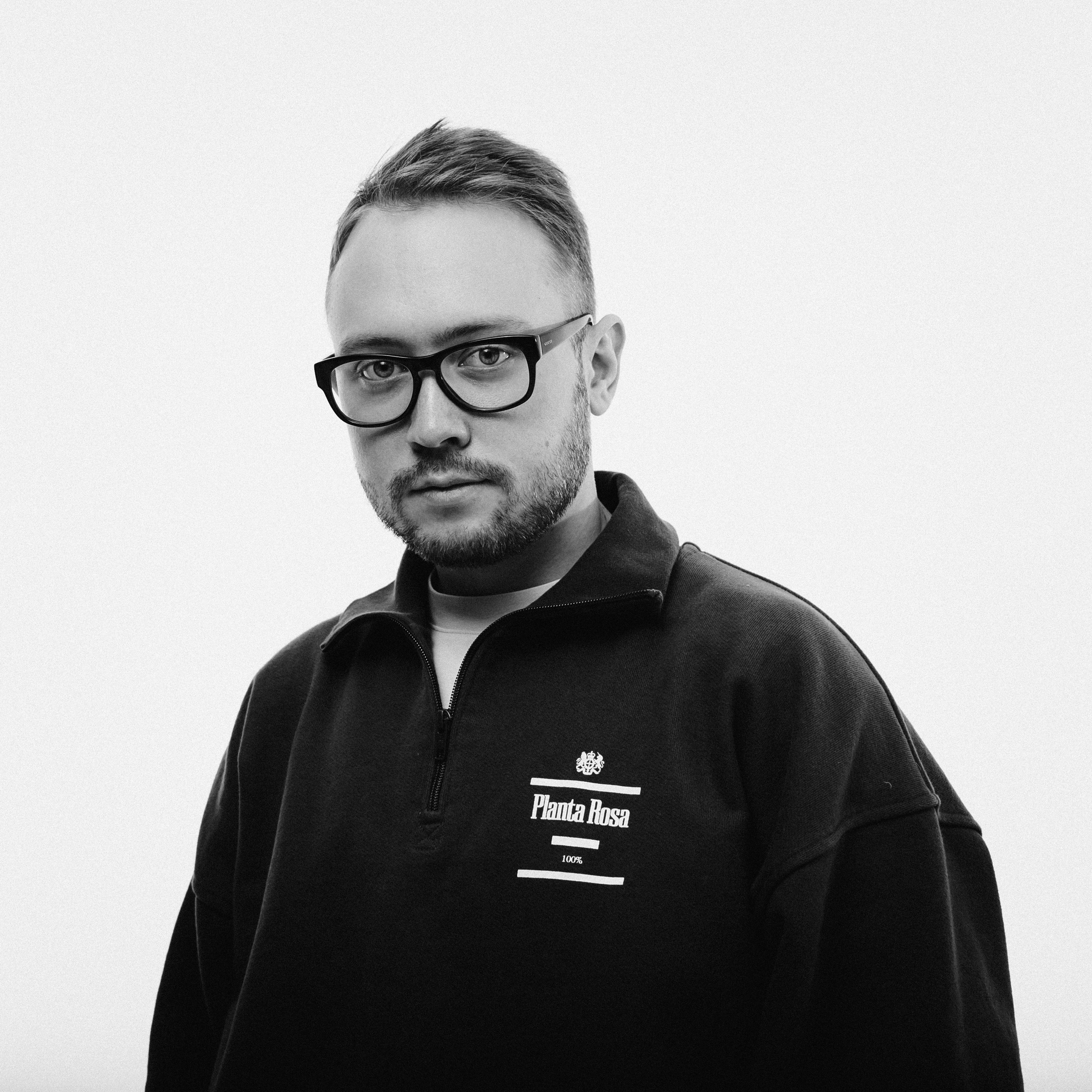 Контакты. Фотограф Вадим Лакомкин