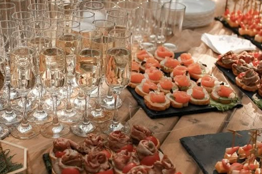 Горячие | холодные закуски. Izmailov loft