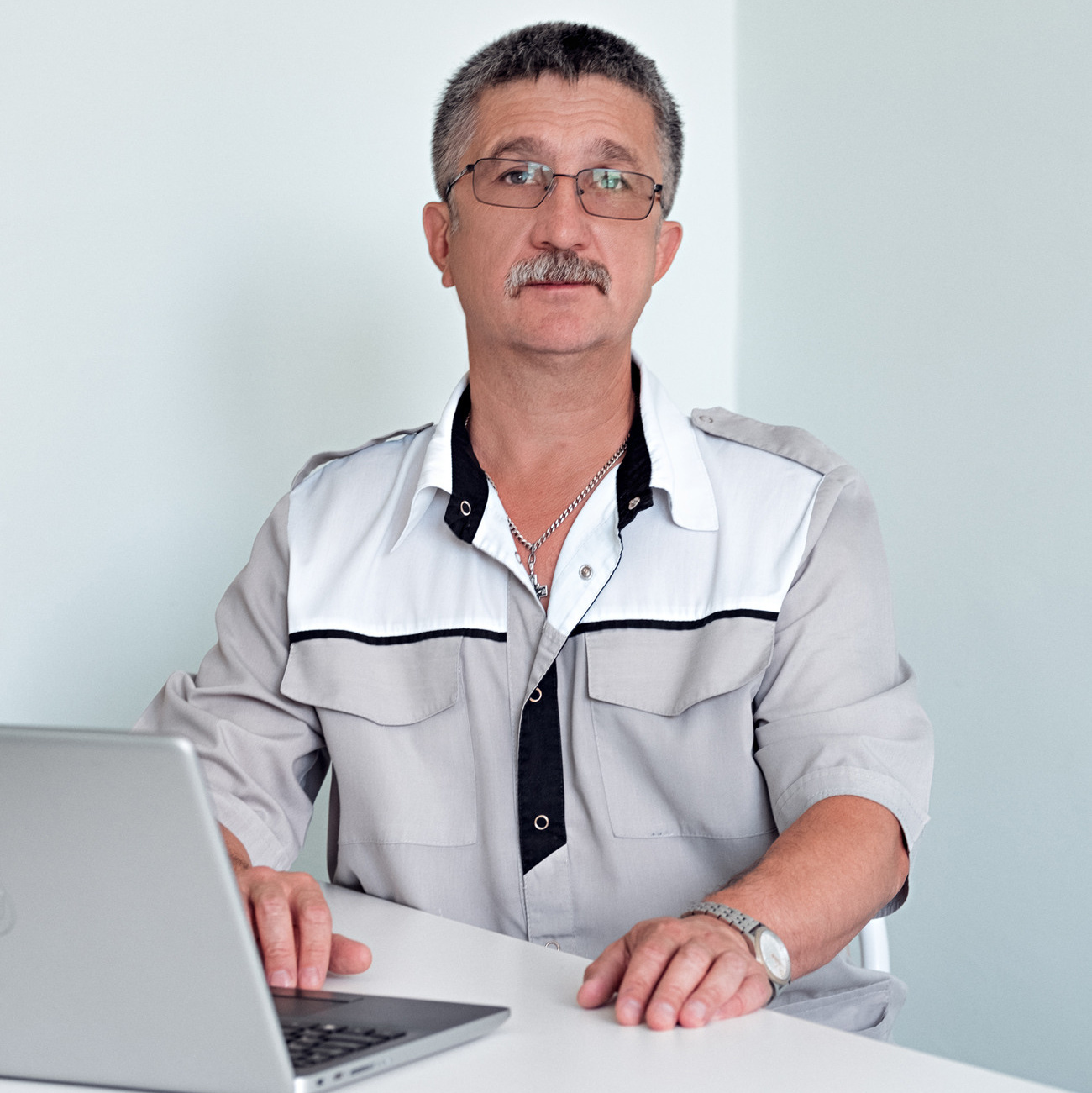 Контакты. Клиника Эликсир туймазы невролог туймазы Султанов