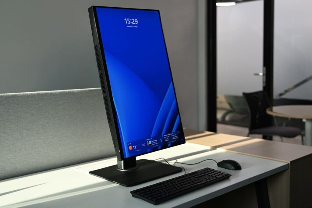 Биометрия и AI-плюшки: тестируем бизнес-моноблок ASUS ExpertCenter P400 AiO. Фотограф в Алматы Артемий Матюнин