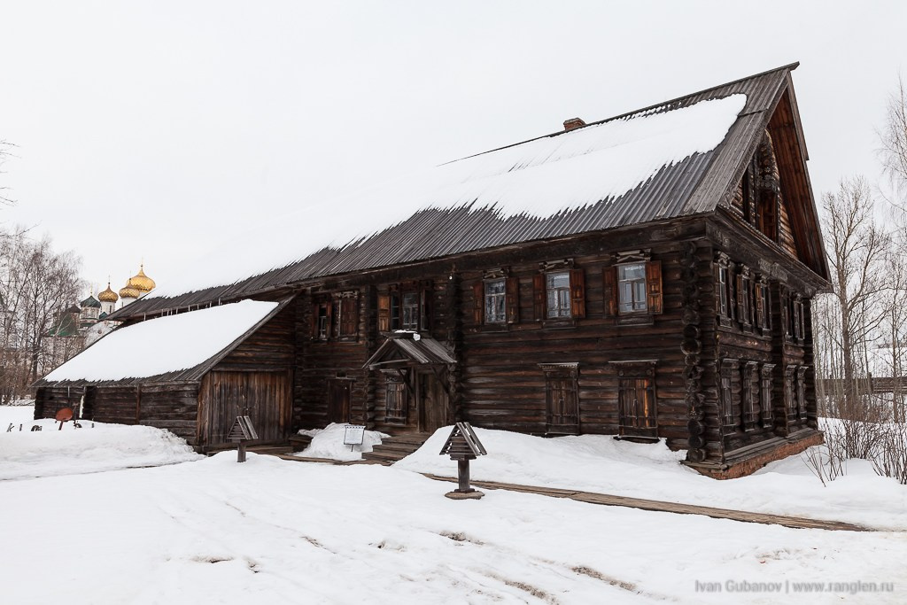 Ростов Великий и Кострома. Фотограф Иван Губанов